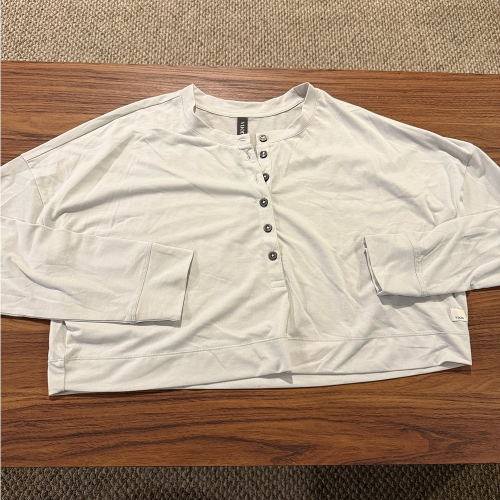 Vuori Cropped Long Sleeve Henley